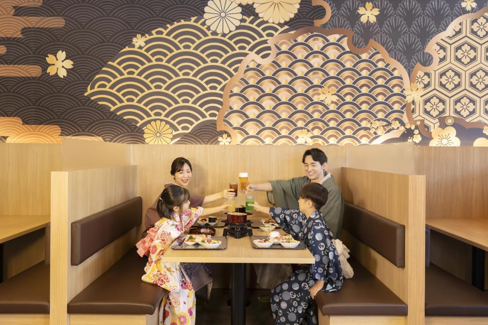 Ooedo Onsen Monogatari Premium Gero Honkan Extérieur photo