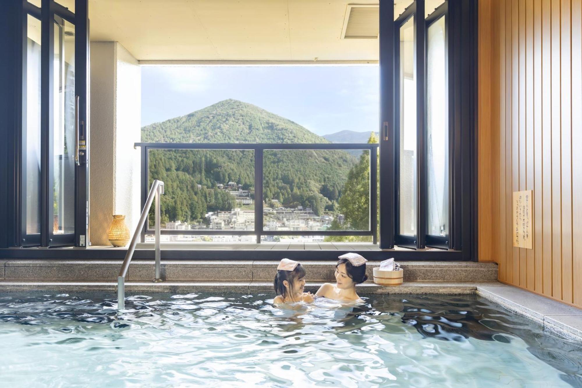Ooedo Onsen Monogatari Premium Gero Honkan Extérieur photo