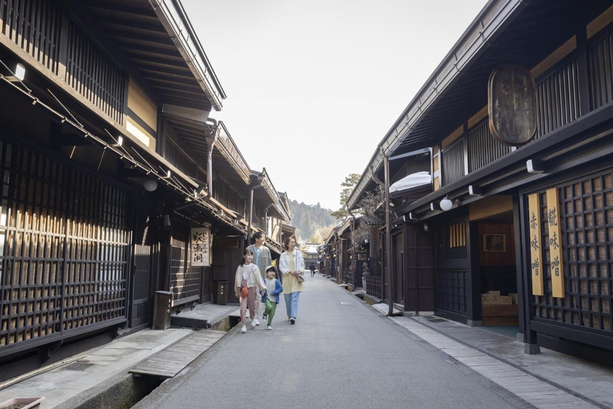 Ooedo Onsen Monogatari Premium Gero Honkan Extérieur photo