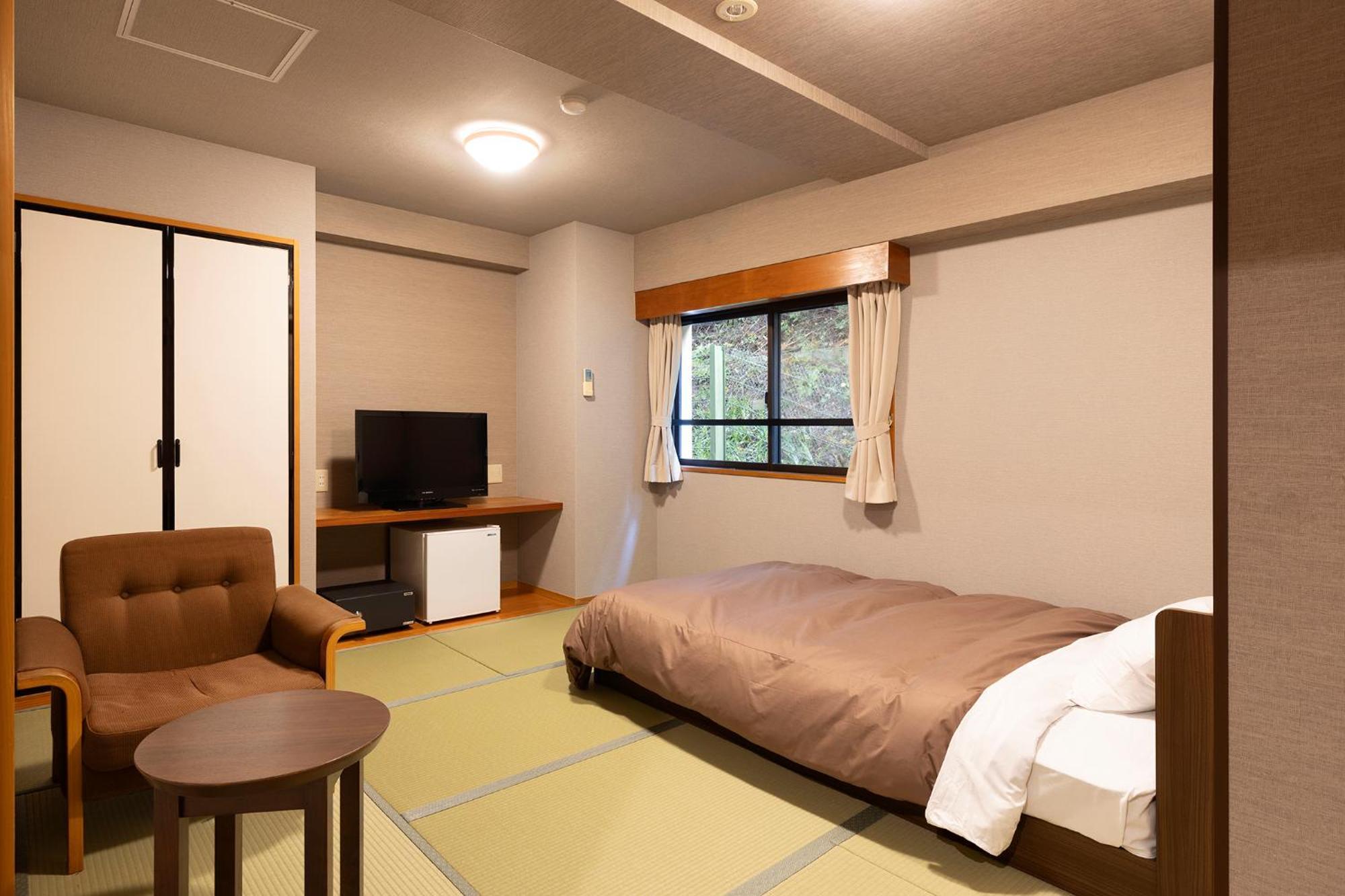 Ooedo Onsen Monogatari Premium Gero Honkan Extérieur photo